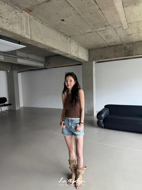 破損感牛仔短褲